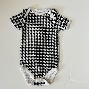 Houndstooth Baby Onesie unisex